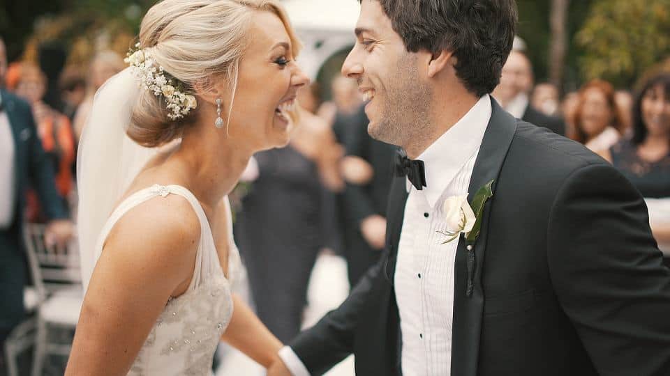 A Guy's Guide To Acing Your Best Man's Duties 3 Wedding couple dance: best man duties guide