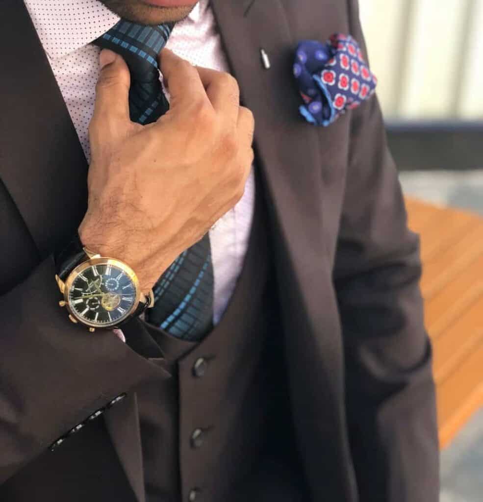 The Gentlemen’s Guide to Wearing a Suit 3 Suit and tie