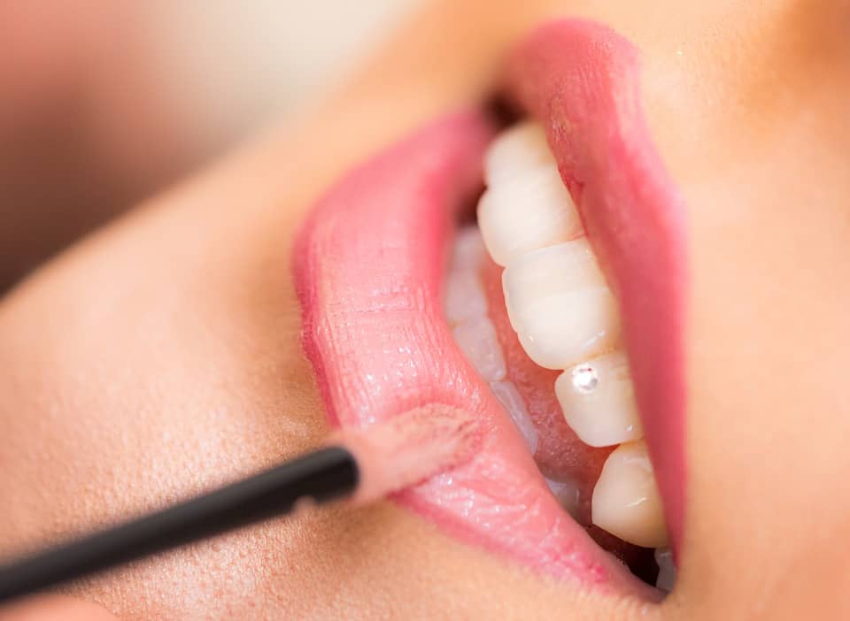 What To Consider When Applying Lip Tints? 2 Makeup