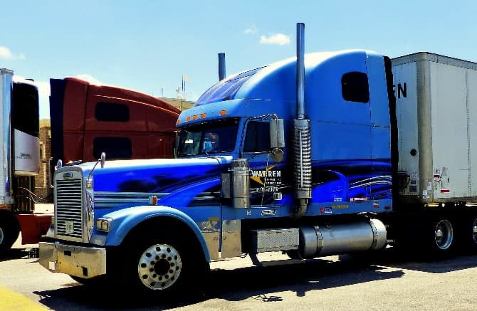 7 Benefits of Using Dry Van Trailers for Your Shipping Needs 2 Friendly Doors of trailers