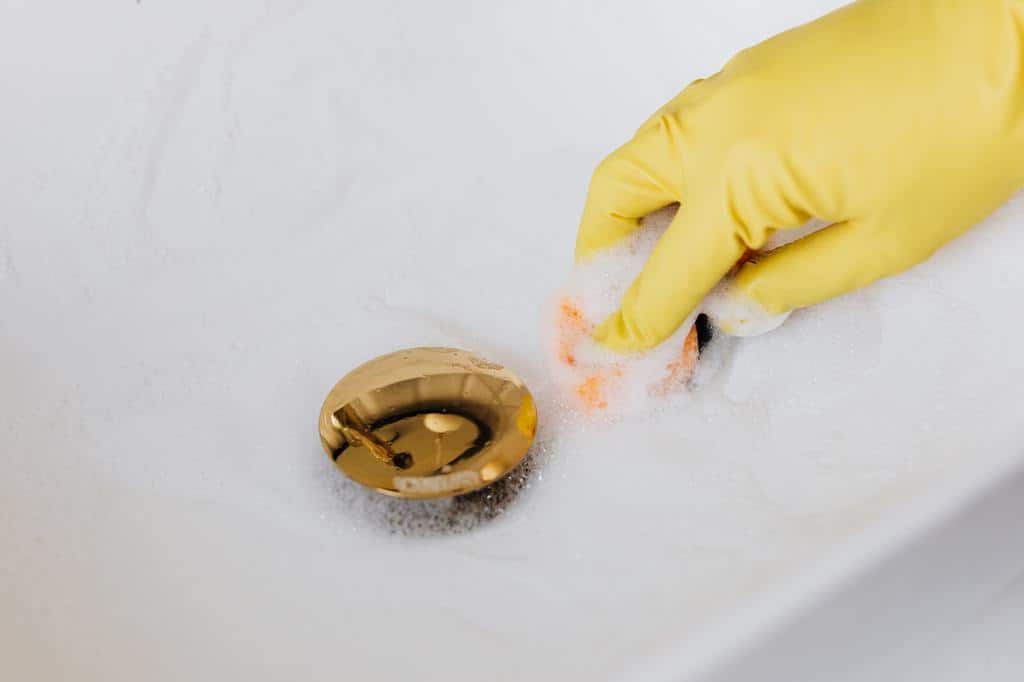 Read more about the article Easy ways to unclog the drains