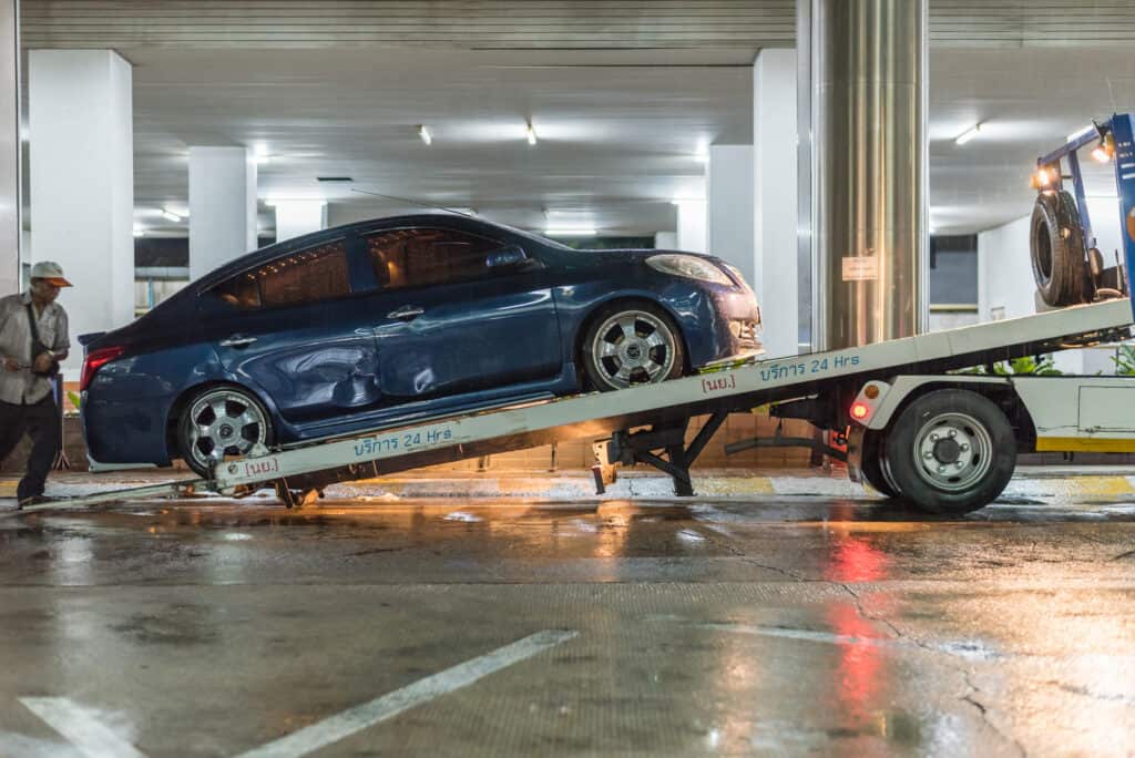 How Can You Keep Your Car Insurance Premium Down After an Accident? 2 Car accident