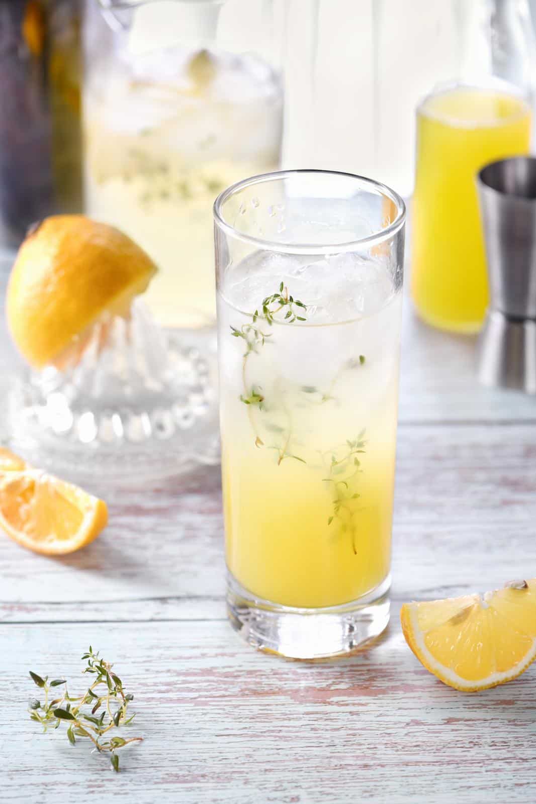 Boozy Mango Lemonade