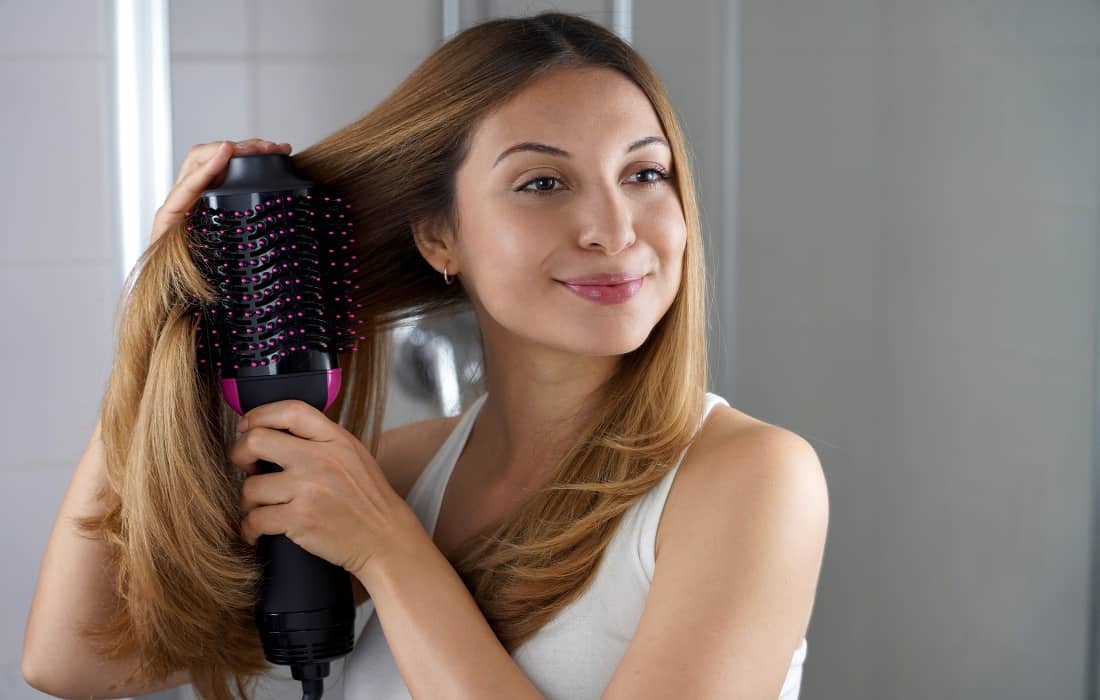 You are currently viewing How To Use a Hair Straightening Brush for the First Time