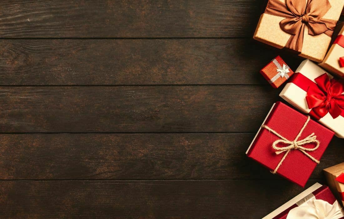 10 GREAT GIFTS TO GIVE TO A MAN IN THE US 4 great gifts