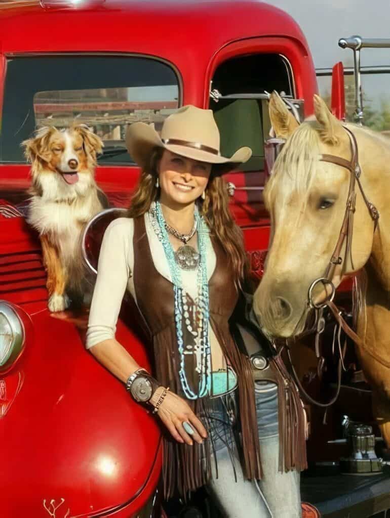 Hot Cowgirl Photos: Capturing The Spirit Of The American West 13 Hot Cowgirl Photos: Capturing The Spirit Of The American West 13