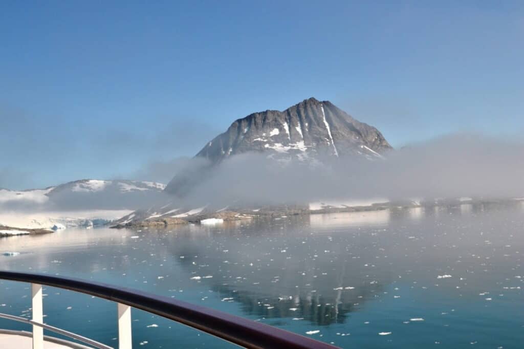 How Much Is a Cruise to Antarctica? A Comprehensive Cost Guide 6 How Much Is a Cruise to Antarctica? A Comprehensive Cost Guide 6
