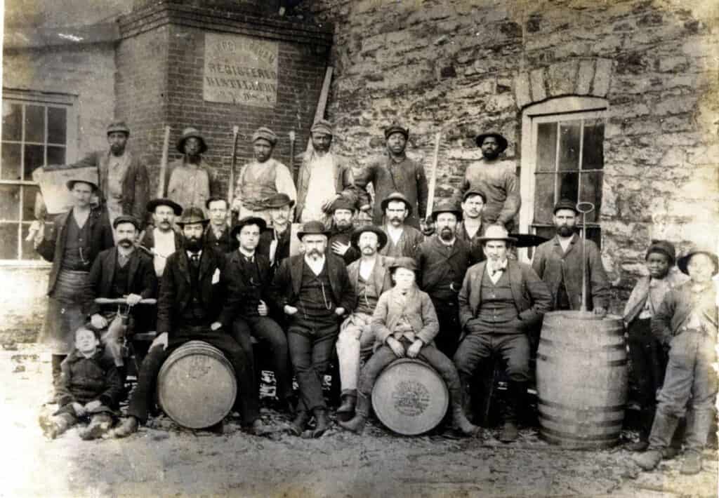 How Kentucky Became Known for Its Bourbon 2 How Kentucky Became Known for Its Bourbon 2